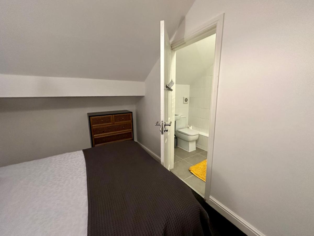 Waterside Mufc & Trafford Centre Townhouse 4 Bedroom Free Parking マンチェスター エクステリア 写真