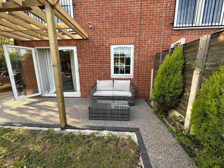 Waterside Mufc & Trafford Centre Townhouse 4 Bedroom Free Parking マンチェスター エクステリア 写真